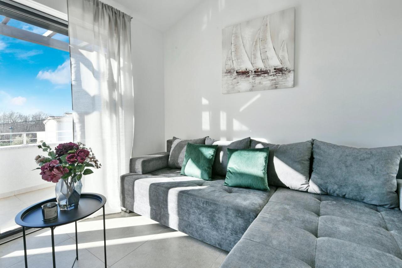 R2 Apartment By Residence Rudan Vižinada Exterior foto